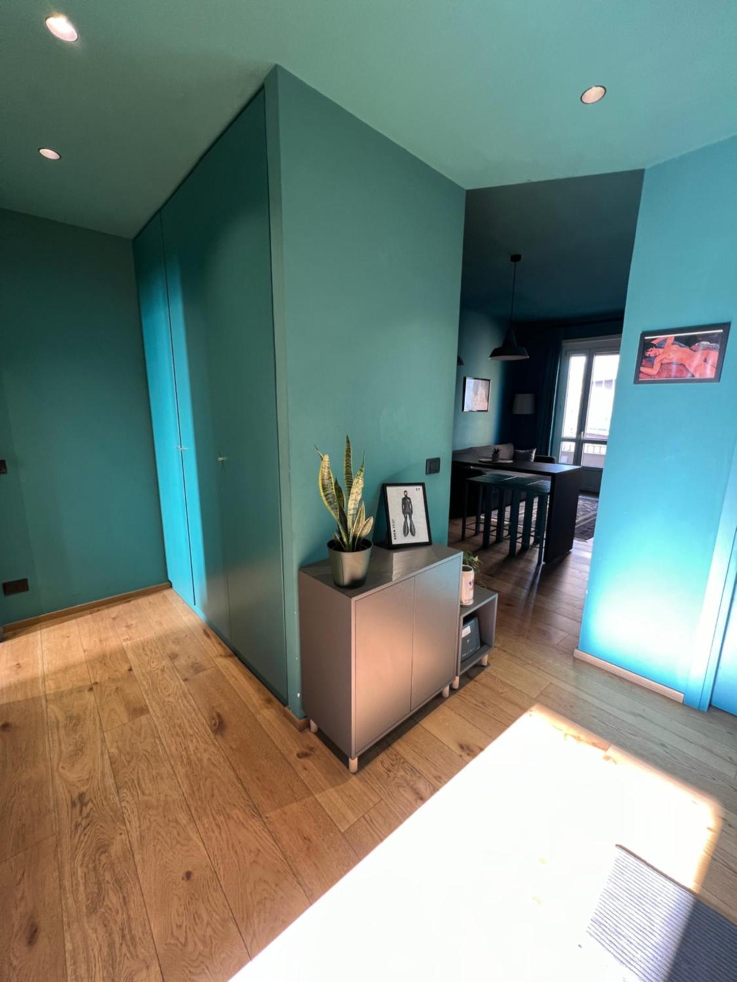 Room With Private Balcony On The Dora River 토리노 외부 사진